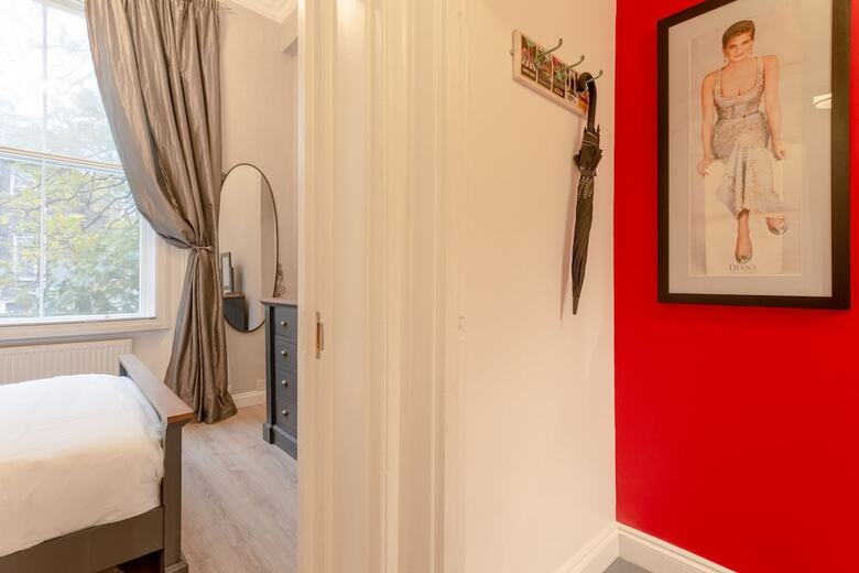 Elegant 2 Bedroom British Themed Apartment