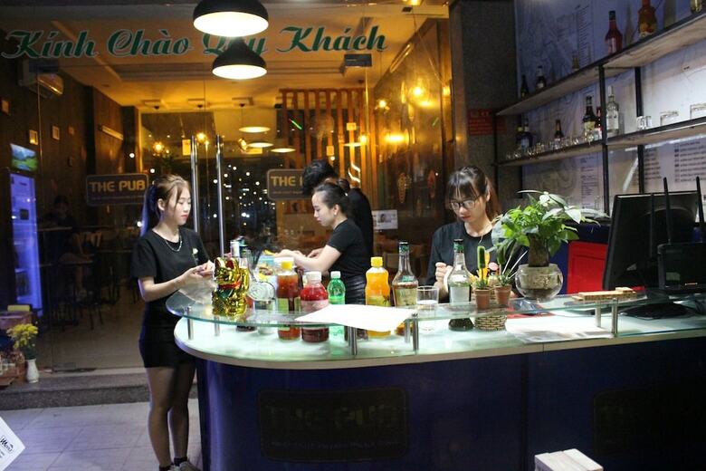 Hotel The Pub Homestay