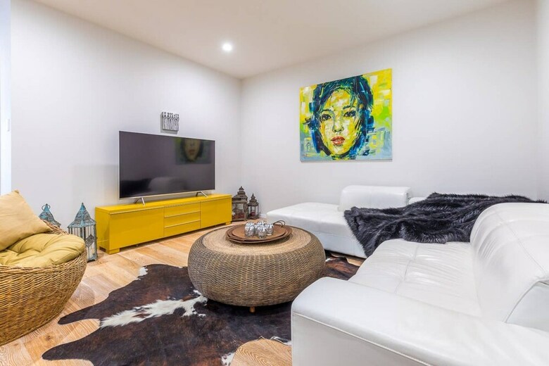 Designer Ground Floor Apartment In Ponsonby