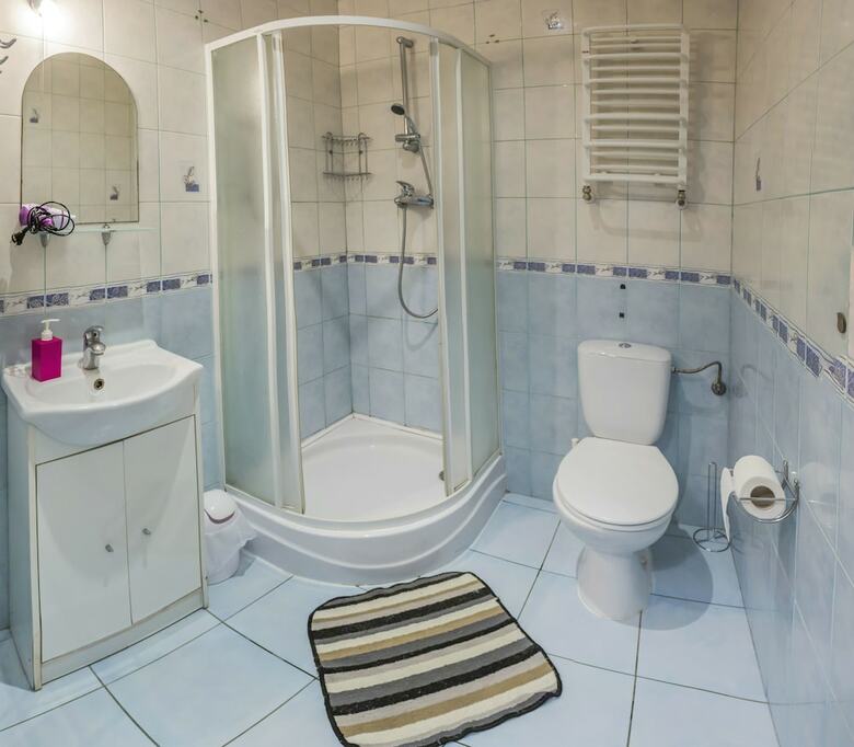 Hostal Flower Rooms & Apartments