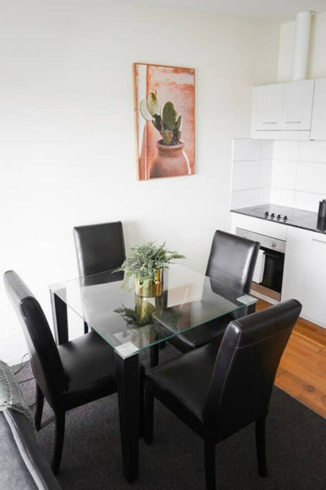 Cosy 2 Bedroom Apartment Opposite Sylvia Park Mall