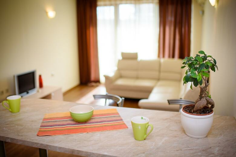 Aparthotel Sea View Rental Front Beach
