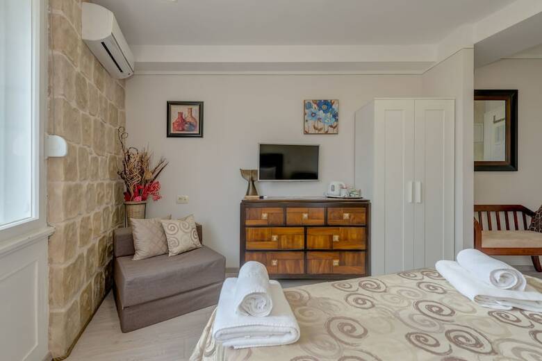 Hotel Metropole Luxury Rooms