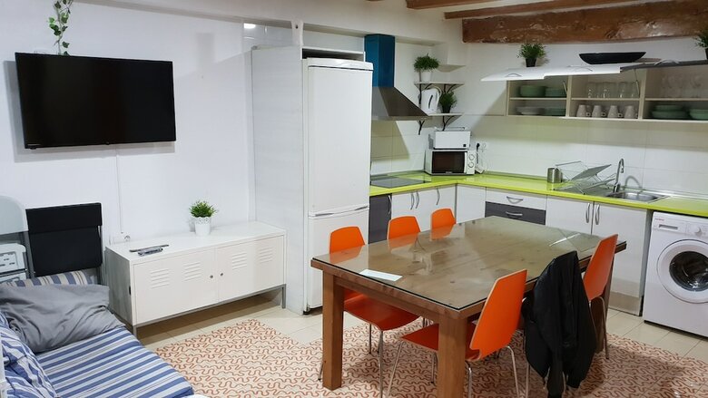 Apartamentos 9 Pax Las Ramblas, Montserrat (Barcelona)