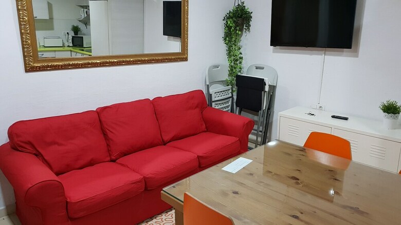 Apartamentos 9 Pax Las Ramblas, Montserrat (Barcelona)