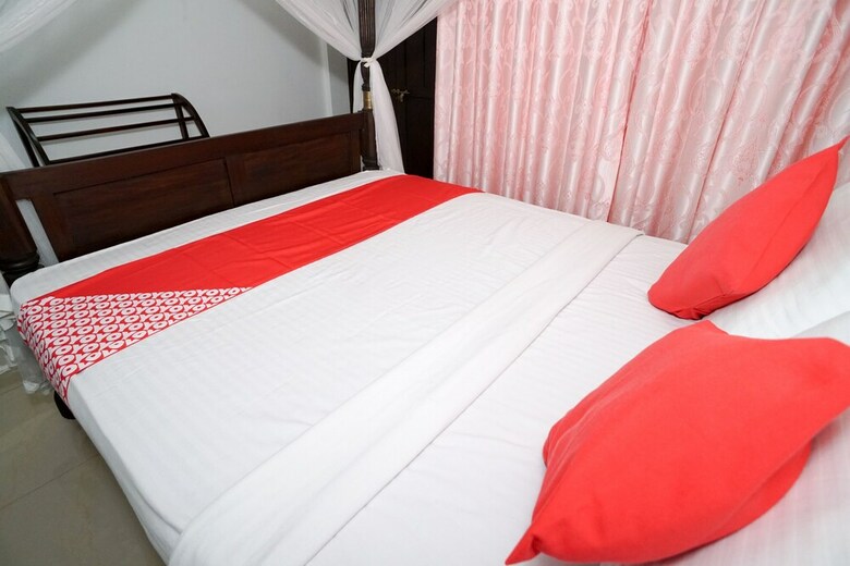Hotel Oyo 489 Shirantha Rest