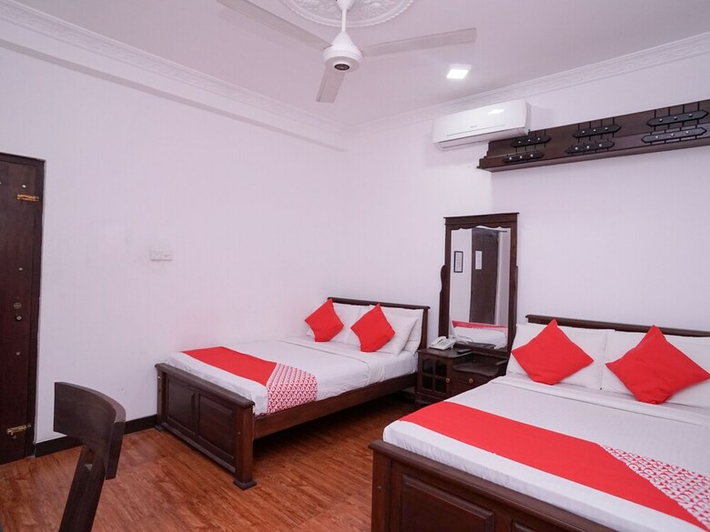 Hotel Oyo 489 Shirantha Rest