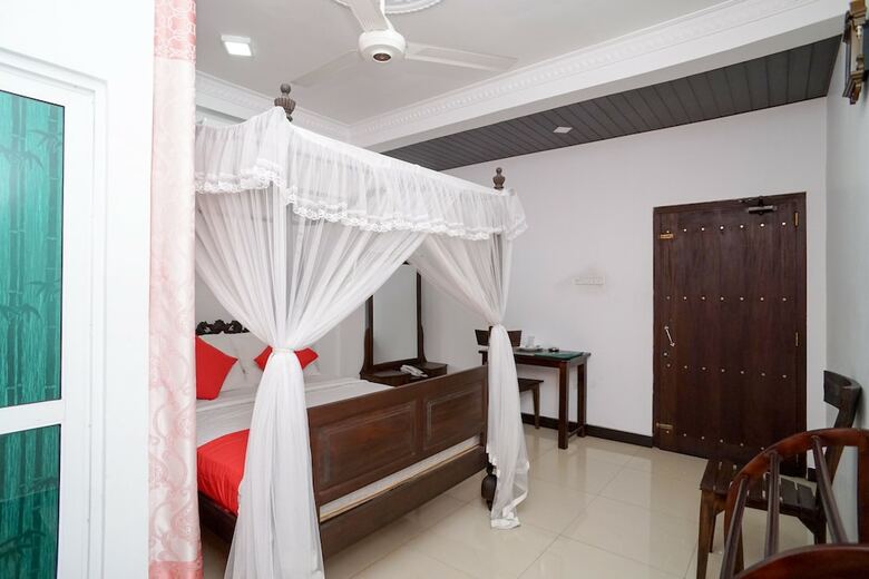 Hotel Oyo 489 Shirantha Rest