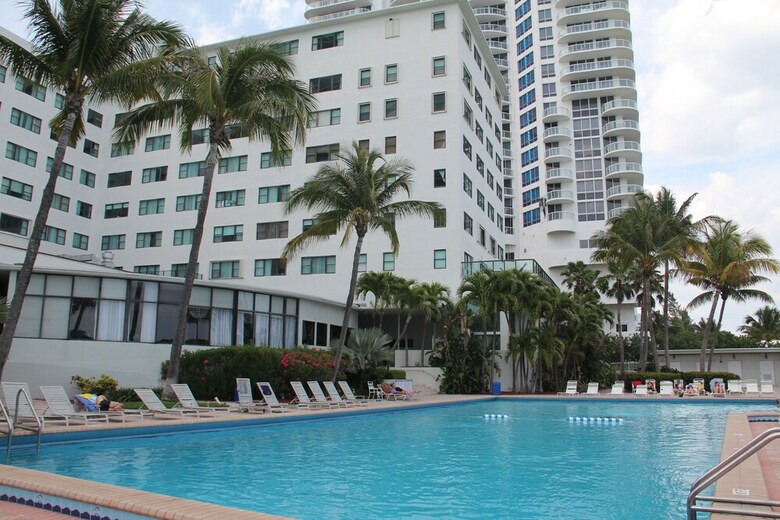 Apartamentos Penthouse Studio Ocean View On Miami Beach