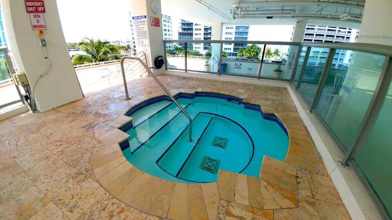 Hotel Magnificient Water Views