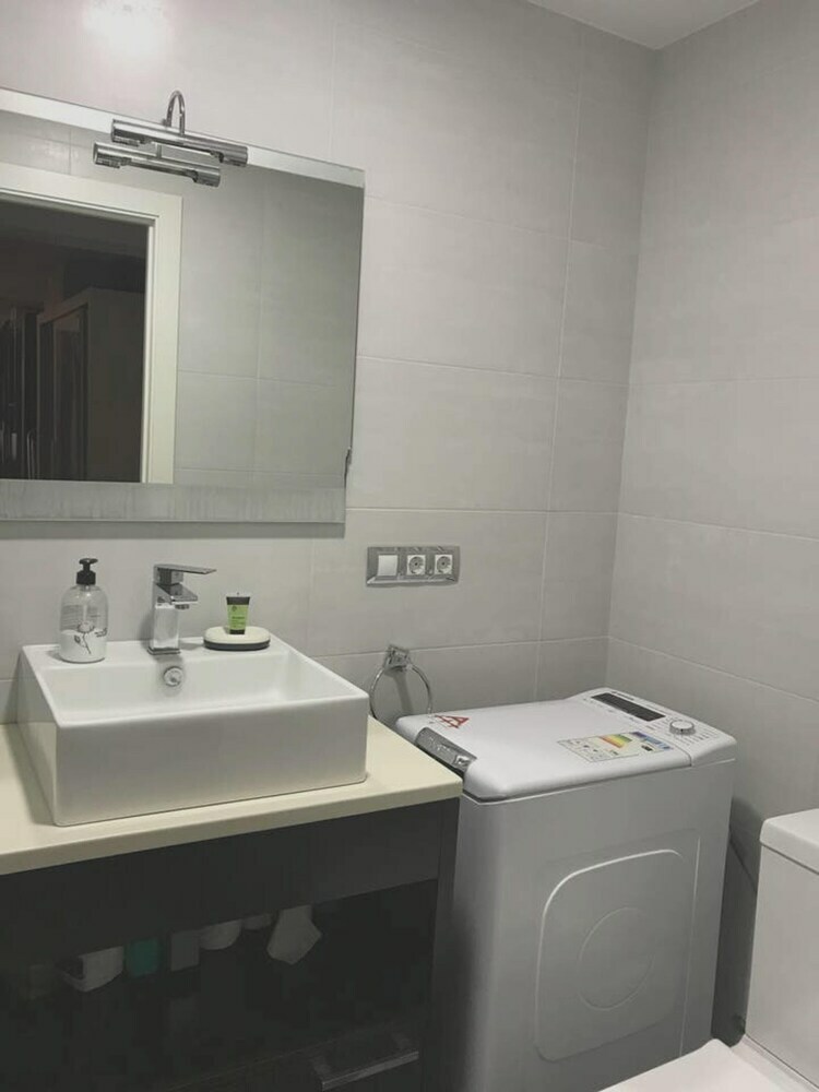 Apartamento Studio In Santander, With Balcony And Wifi - 500 M From The Beach