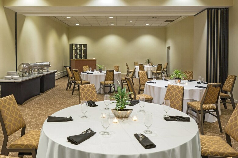 Sheraton Harrisburg Hershey Hotel