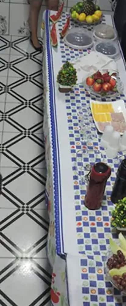 Hostal Hostel Familia Borges