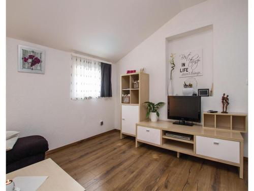 Holiday Home Nedescina Nedescina