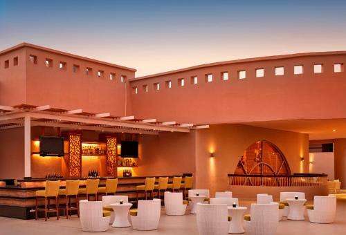 Hotel Coral Sea Holiday Village