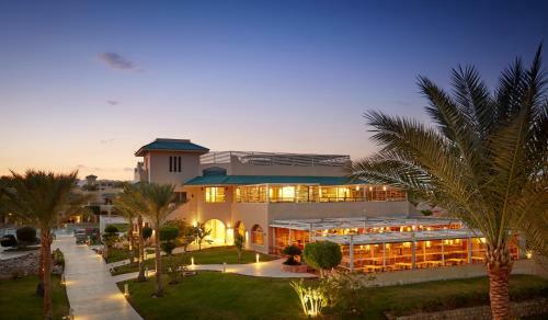 Hotel Coral Sea Holiday Village