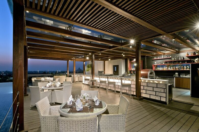 Taj Hotel & Convention Centre, Agra