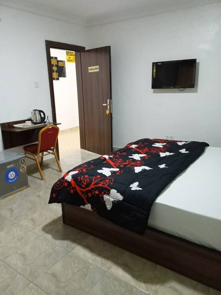 Hotel Terrag Luxury Suites Inn