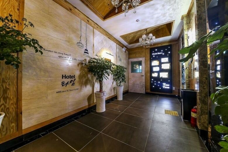Cheonan Time Hotel