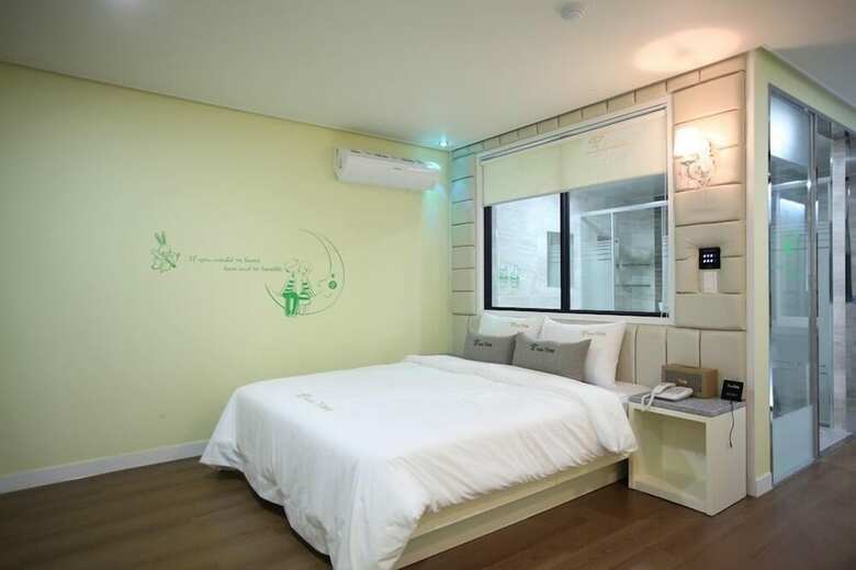 Cheonan Time Hotel