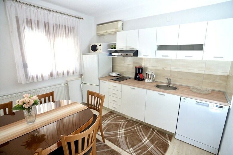 Apartment Isic