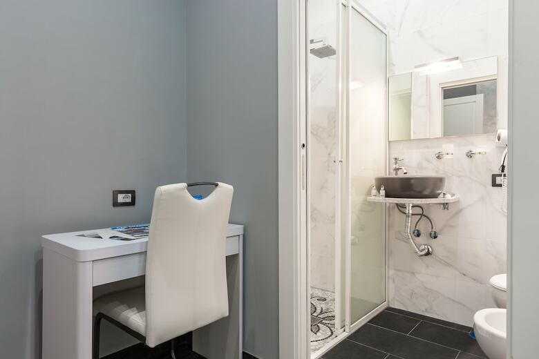 Hotel Bella Napoli Suites