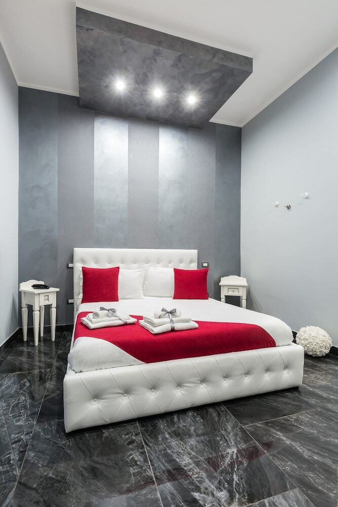 Hotel Bella Napoli Suites