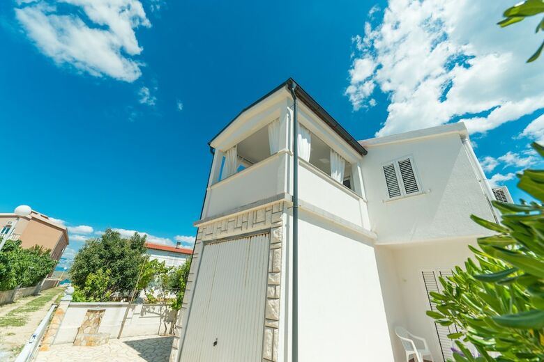 Apartments Bojana