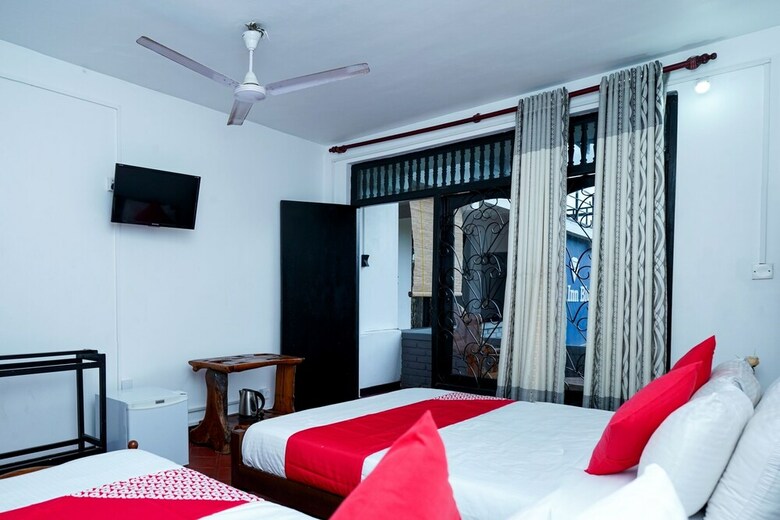 Hotel Oyo 452 Gem In Blue