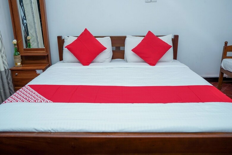 Hotel Oyo 452 Gem In Blue