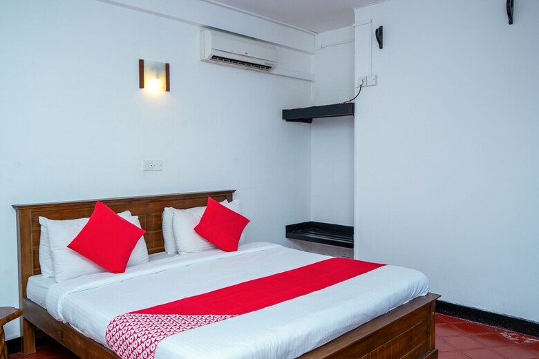 Hotel Oyo 452 Gem In Blue