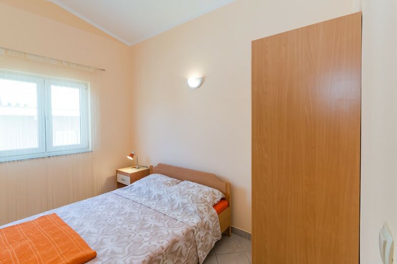 Apartments Jambreus