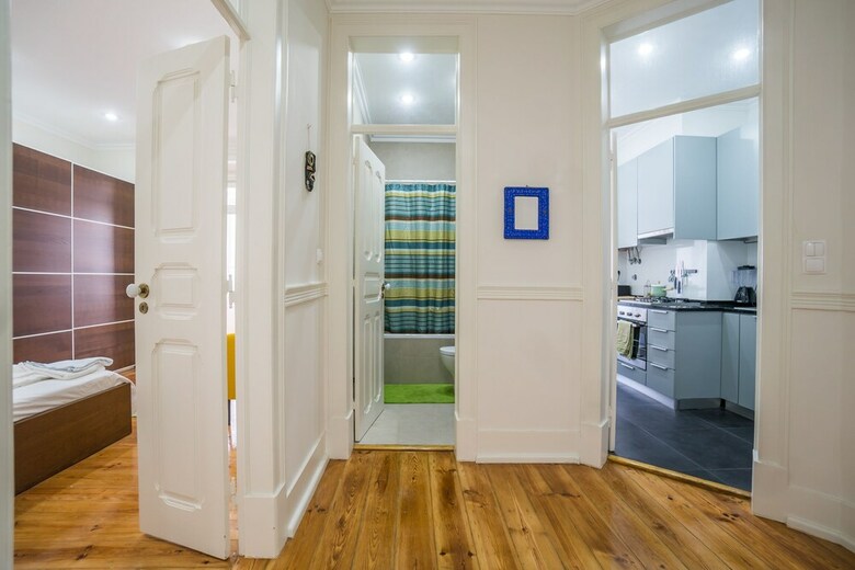 Colorful And Bright 3 Apartment
