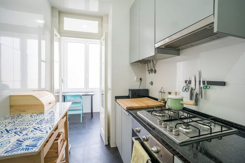 Colorful And Bright 3 Apartment