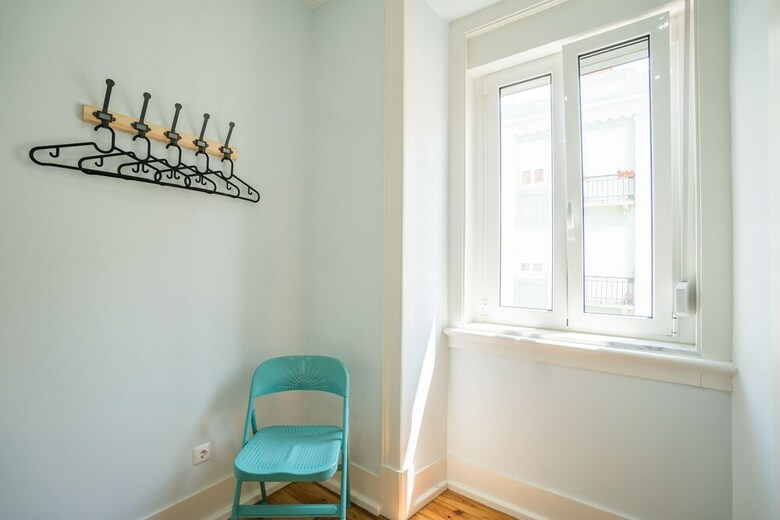 Colorful And Bright 3 Apartment