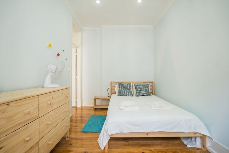 Colorful And Bright 3 Apartment