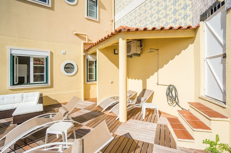 Panoramic Tagus River Terrace Apartment In Alfama