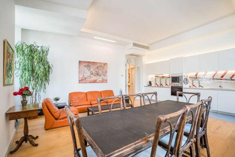 Spacious And Bright Apartment In Cais Sodre