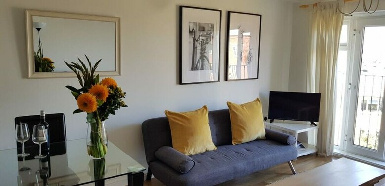Bright & Modern 2br Apartment Parking