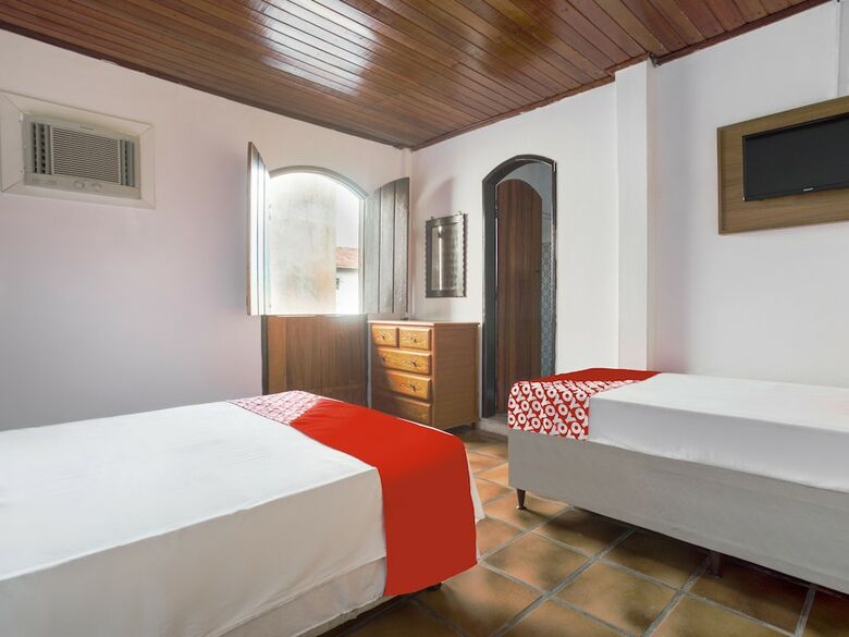 Hotel Oyo Porto Summer
