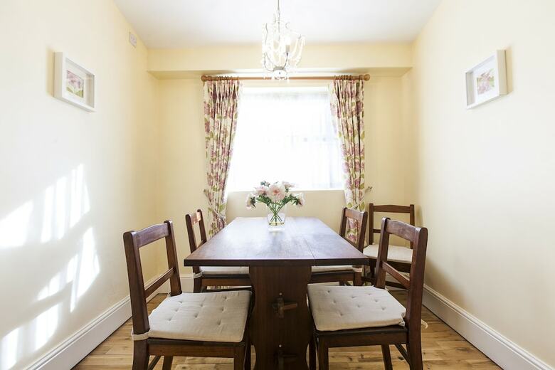 Apartamentos Dublin Vacation Rentals