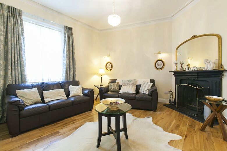 Apartamentos Dublin Vacation Rentals