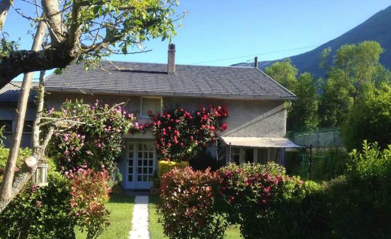 House With 4 Bedrooms In Luz-saint-sauveur, With Wonderful Mountain View, Enclosed Garden And Wifi