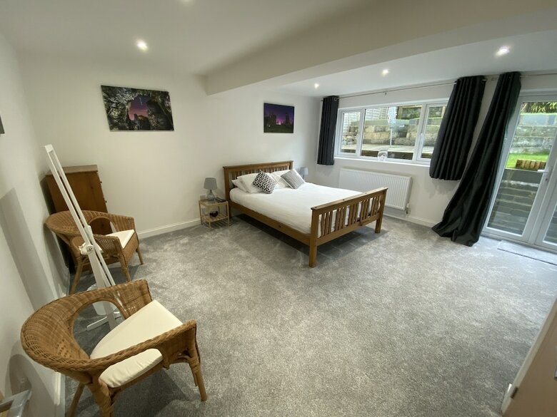 Ty Gwyn - 4 Bedroom Holiday Home