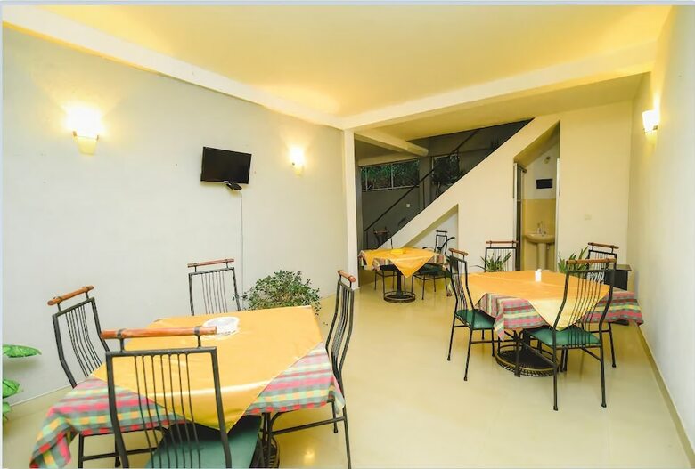 Hotel Oyo 464 Tropicana Residence
