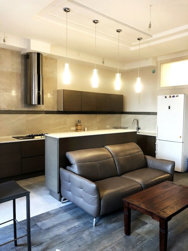 3 Bedroom Apartment Leon Muk4b