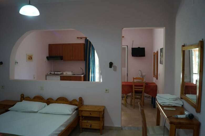 Hotel Jason Rooms & Studios
