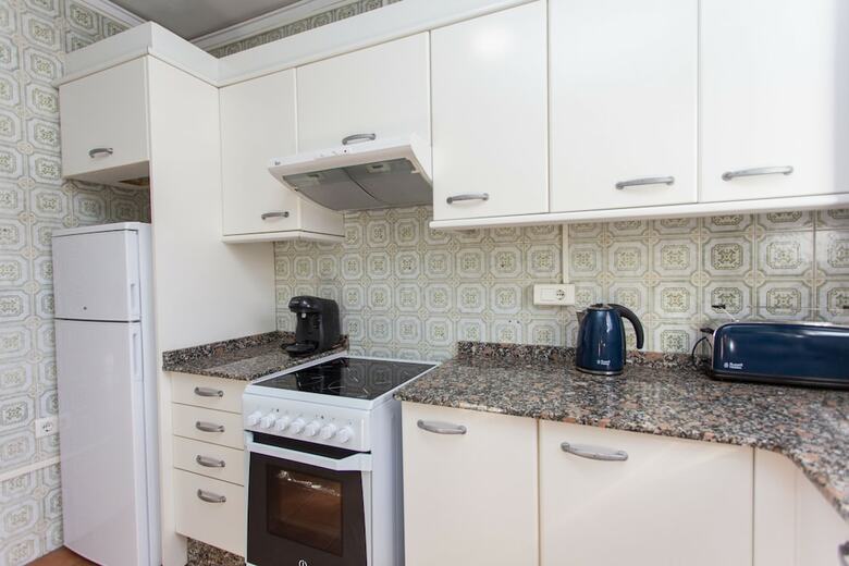 Townhouse With Roof Terrace 300m Arenal