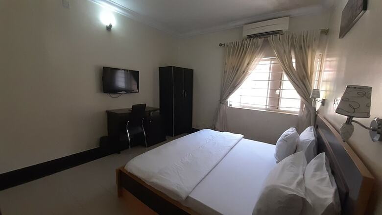 Hotel Top-notch Suites And Apartments