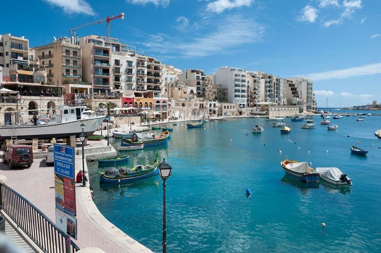 Apartamentos Luxury Seafront Oasis In Central Sliema W/ Pool